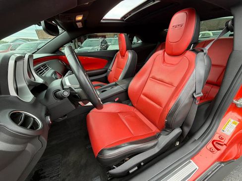 Used 2010 Chevrolet Camaro SS w/ LPO, Ground Effects Package RWD image 11