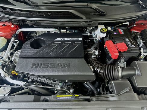 Used 2023 Nissan Rogue S AWD/4WD image 10