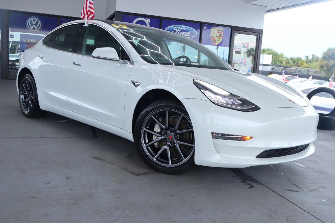 Used 2019 Tesla Model 3 Standard Range Plus RWD image 3