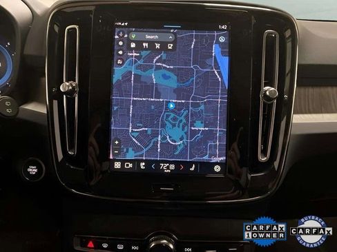 Used 2025 Volvo XC40 B5 Core image 41