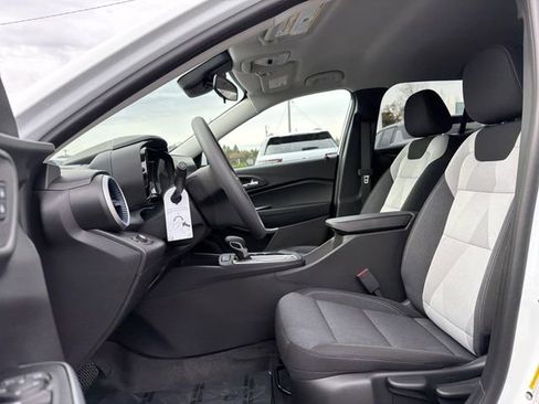 New 2026 Chevrolet Trax LS image 10