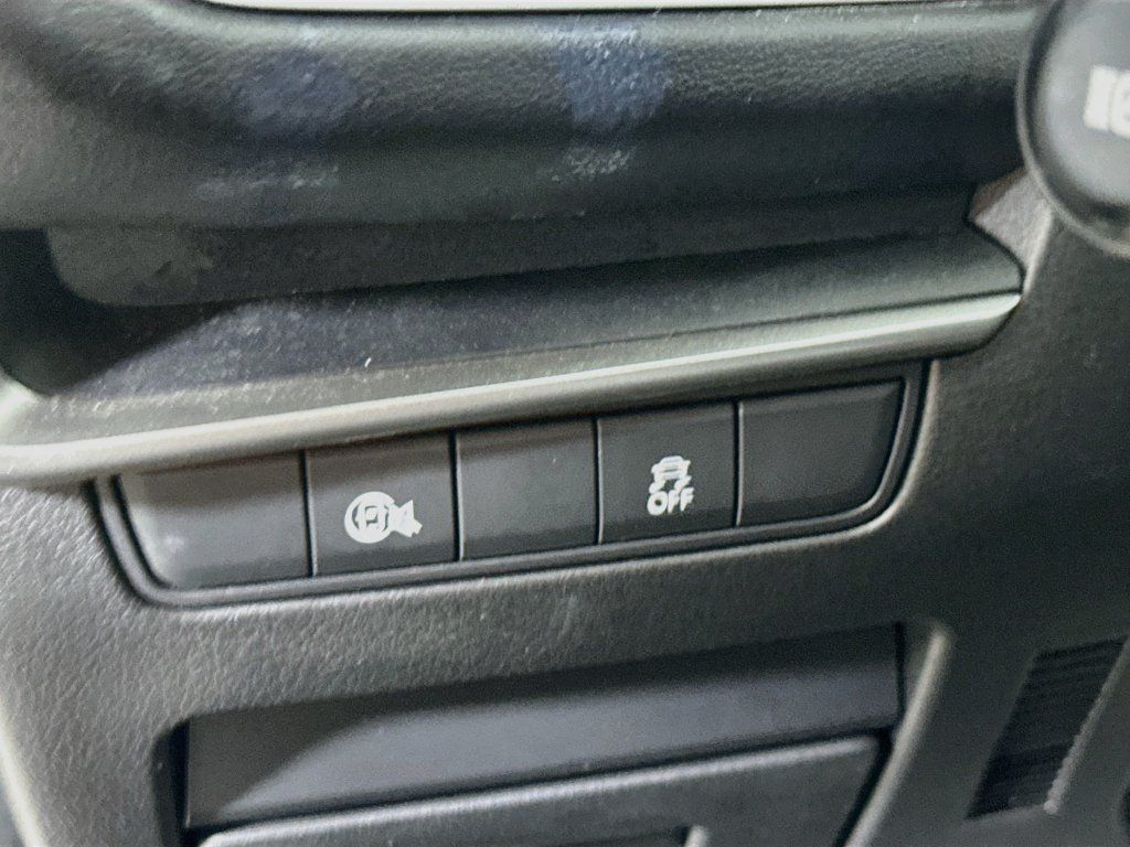 Used 2024 MAZDA MAZDA3 s FWD image 22