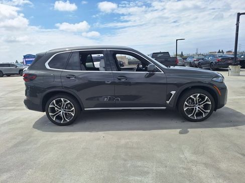 Used 2025 BMW X5 sDrive40i w/ Premium Package RWD image 4