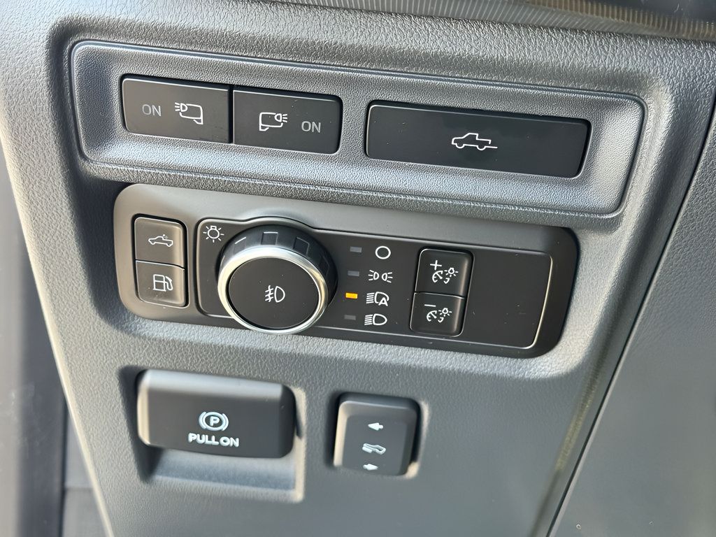 Used 2023 Ford F150 Platinum w/ Equipment Group 701A High AWD/4WD image 39