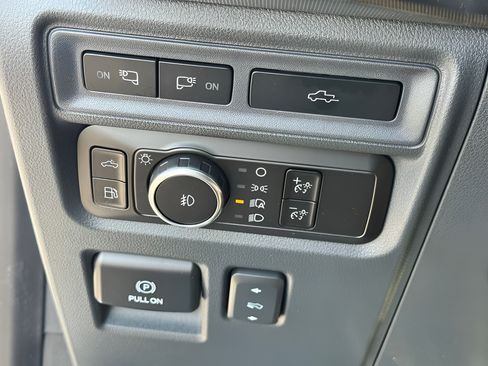 Used 2023 Ford F150 Platinum w/ Equipment Group 701A High AWD/4WD image 39