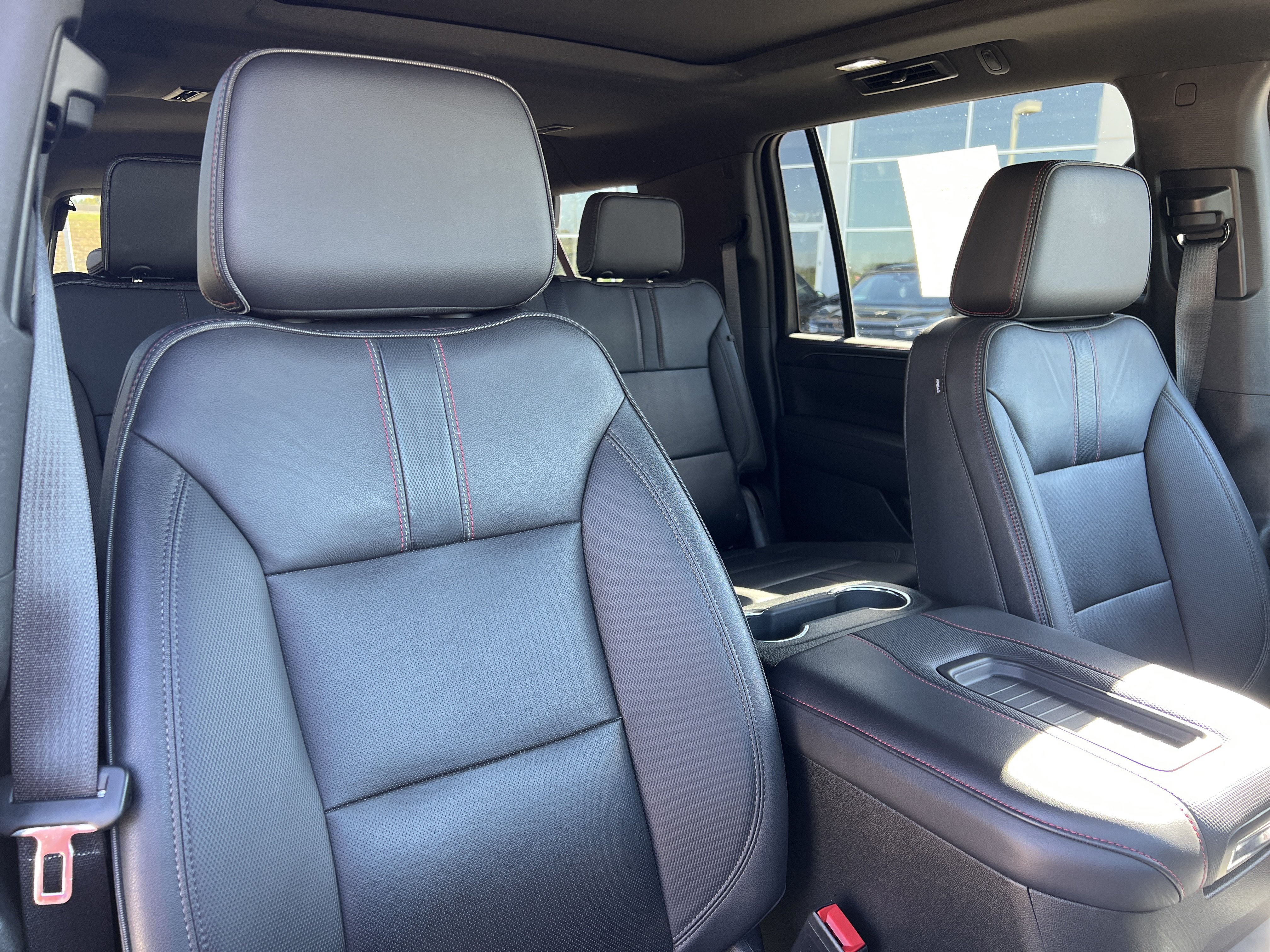 Used 2023 Chevrolet Suburban RST AWD/4WD image 10