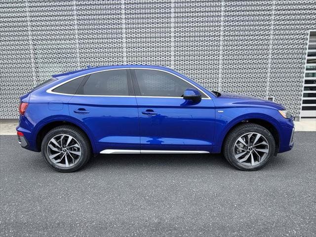 Used 2023 Audi Q5 2.0T Premium w/ Convenience Package AWD/4WD image 5
