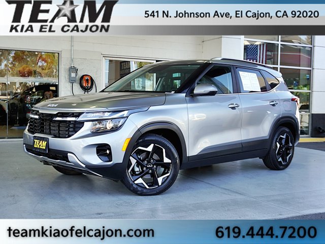 Certified 2024 Kia Seltos EX FWD image 2