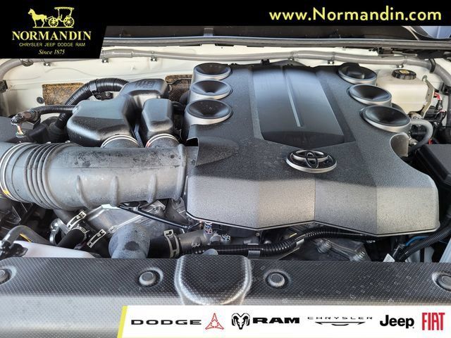 Used 2024 Toyota 4Runner TRD Off-Road Premium AWD/4WD image 20