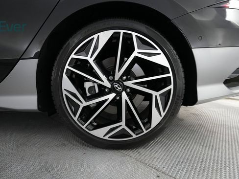 Used 2023 Hyundai Ioniq 6 Limited image 19