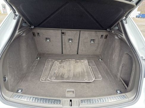 Used 2024 Porsche Macan image 27