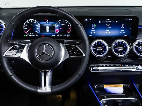 New 2026 Mercedes-Benz GLB 250 4MATIC image 14