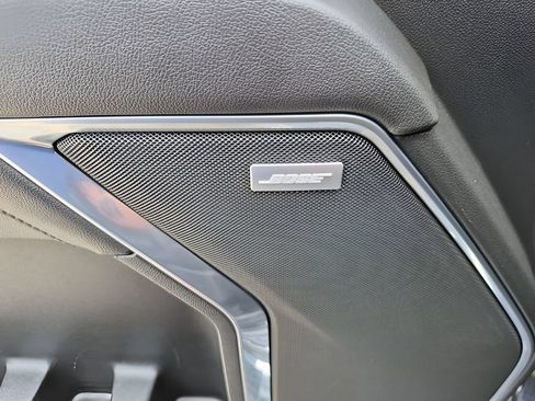 Used 2022 GMC Sierra 1500 SLT w/ SLT Convenience Package AWD/4WD image 32
