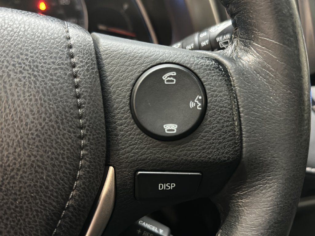 Used 2015 Toyota RAV4 Limited w/ Technology Package AWD/4WD image 29