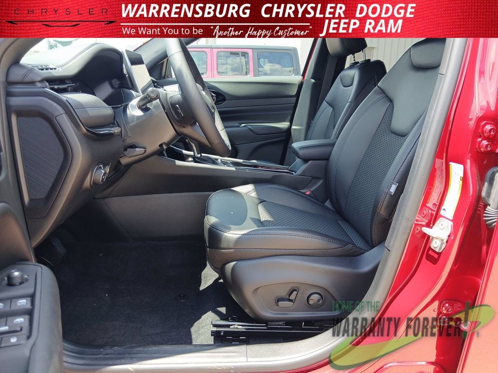 New 2026 Jeep Compass Latitude AWD/4WD image 13