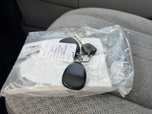 Used 2017 Chevrolet Express 2500 RWD image 34