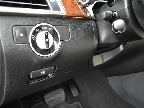 Used 2016 Mercedes-Benz GL 550 4MATIC image 46