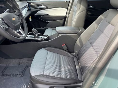 New 2026 Chevrolet Trax LT w/ Driver Confidence Package image 12