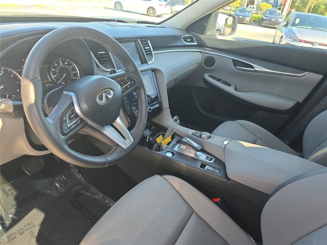 Used 2023 INFINITI QX50 Luxe FWD image 16