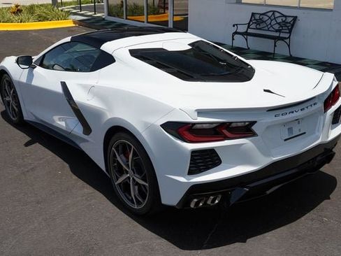 Used 2022 Chevrolet Corvette Stingray Coupe w/ Engine Appearance Package RWD image 8