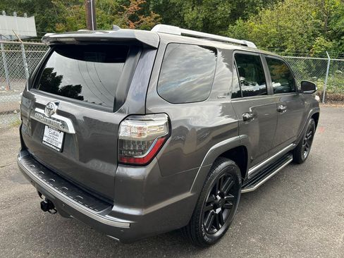 Used 2017 Toyota 4Runner Limited AWD/4WD image 5