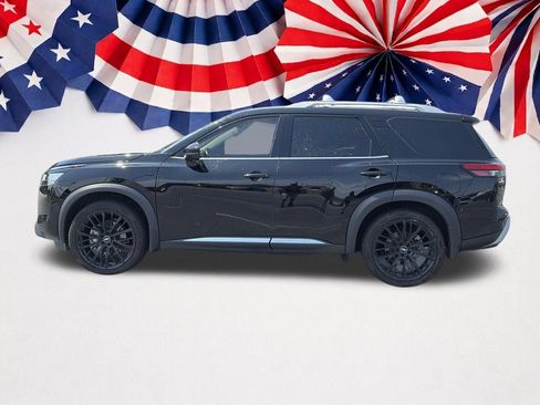Certified 2022 Nissan Pathfinder Platinum w/ Cargo Package FWD image 25