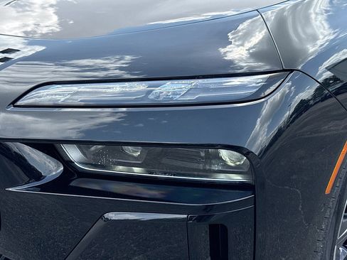 New 2026 BMW 760i xDrive w/ Executive Package AWD/4WD image 9