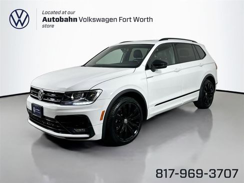 Certified 2021 Volkswagen Tiguan SE R-Line image 1