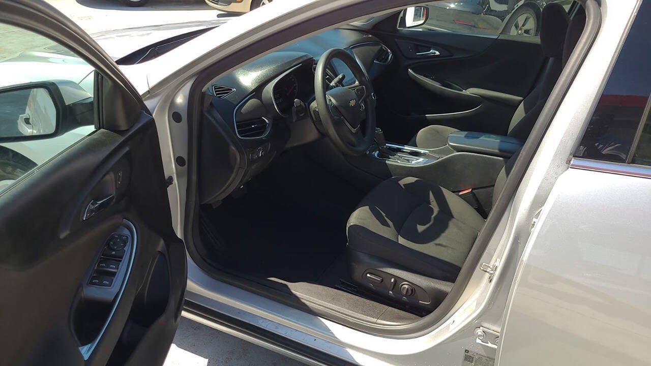 Used 2019 Chevrolet Malibu LT FWD image 6