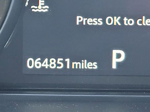 Used 2020 Land Rover Discovery SE image 43