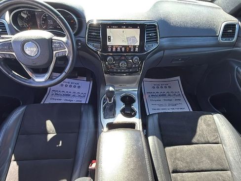 Used 2021 Jeep Grand Cherokee Laredo X image 13