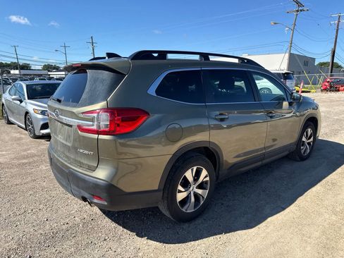 Used 2023 Subaru Ascent Premium w/ Convenience Package AWD/4WD image 3