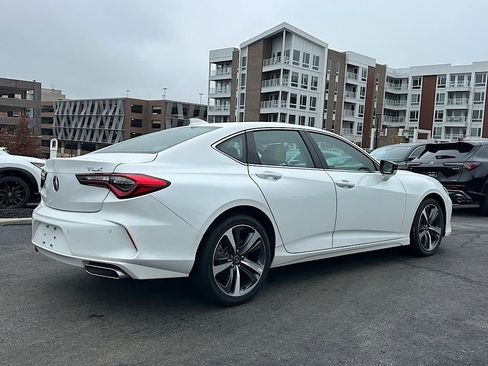 Certified 2025 Acura TLX w/ Technology Package image 12