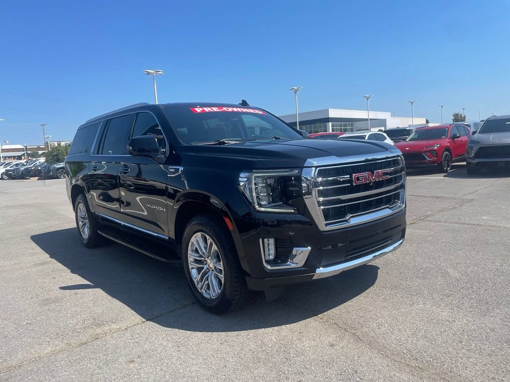 Used 2021 GMC Yukon XL SLT w/ SLT Premium Package AWD/4WD image 3