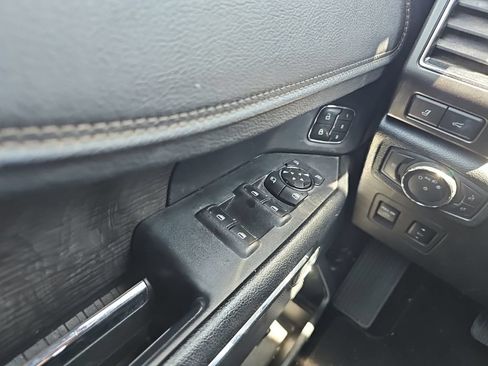 Used 2019 Ford Expedition Max Limited RWD image 33