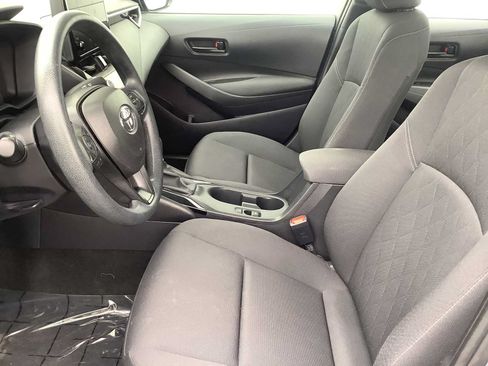 Used 2024 Toyota Corolla LE FWD image 2