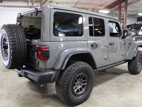 Used 2022 Jeep Wrangler Unlimited Rubicon w/ Xtreme Recon 35" Tire Package AWD/4WD image 6