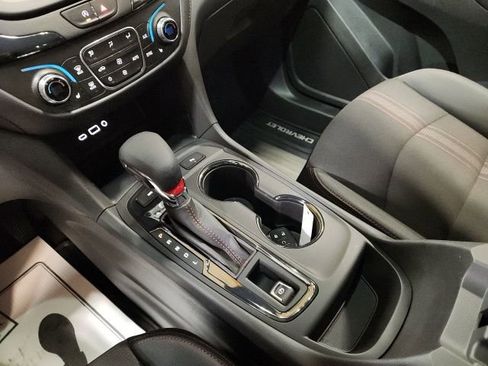 Used 2023 Chevrolet Equinox RS image 16