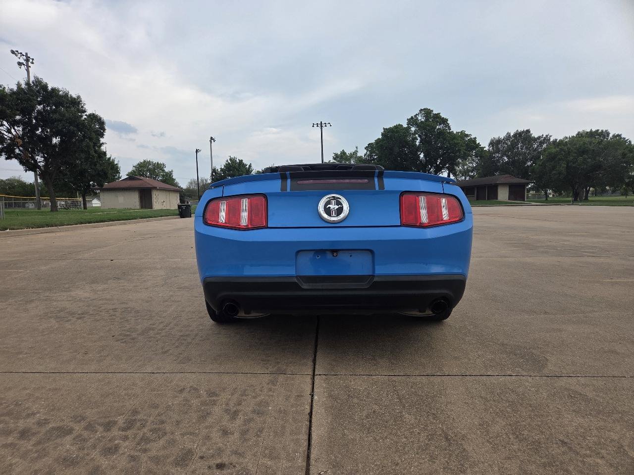 Used 2012 Ford Mustang Convertible RWD image 25