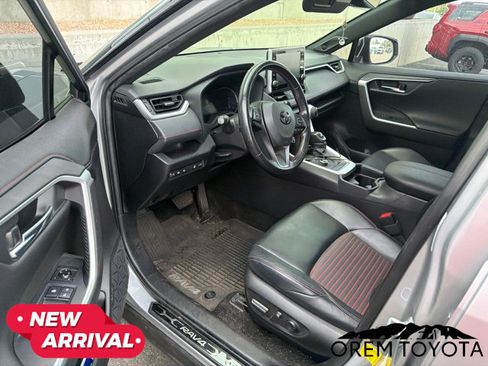 Used 2021 Toyota RAV4 XSE w/ Weather Package AWD/4WD image 5