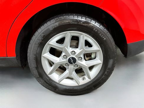 Certified 2024 Kia Soul LX w/ Option Group 015 image 28