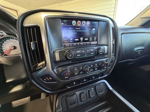 Used 2018 Chevrolet Silverado 1500 LT w/ All Star Edition AWD/4WD image 18