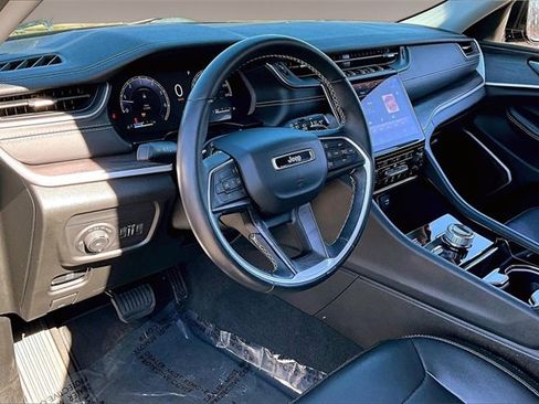 Used 2021 Jeep Grand Cherokee L Limited image 17