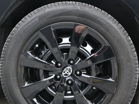 Used 2019 Toyota Corolla LE image 10