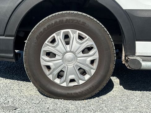Used 2022 Ford Transit 250 Low Roof w/ Exterior Upgrade Package RWD image 11
