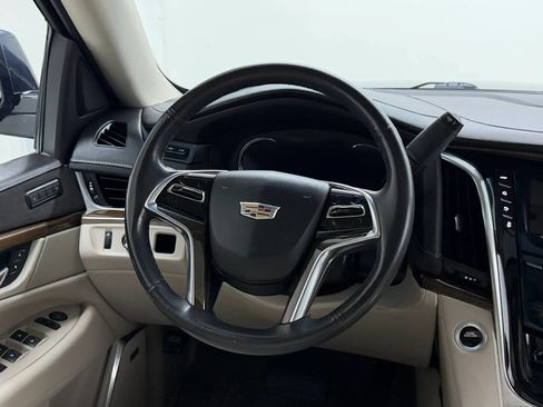 Used 2019 Cadillac Escalade Luxury RWD image 69