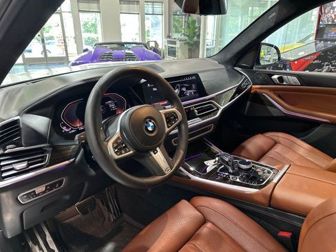Used 2020 BMW X7 M50i w/ Dynamic Handling Package AWD/4WD image 38