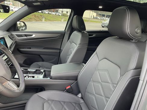 New 2026 Volkswagen Atlas Cross Sport SE FWD image 15