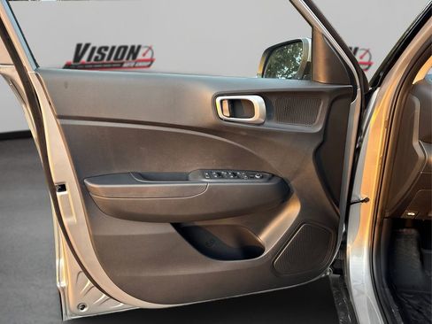 New 2026 Hyundai Venue SE image 16