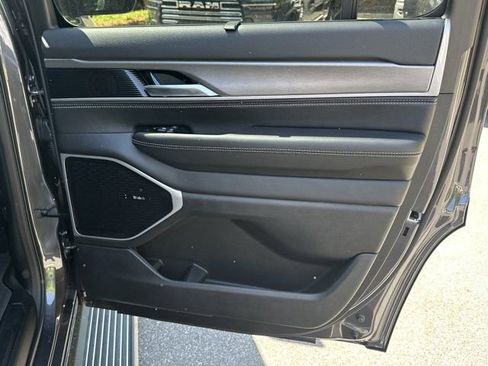 New 2026 Jeep Grand Wagoneer Limited AWD/4WD image 19